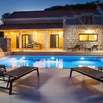 Madrevita Exclusive Villa *